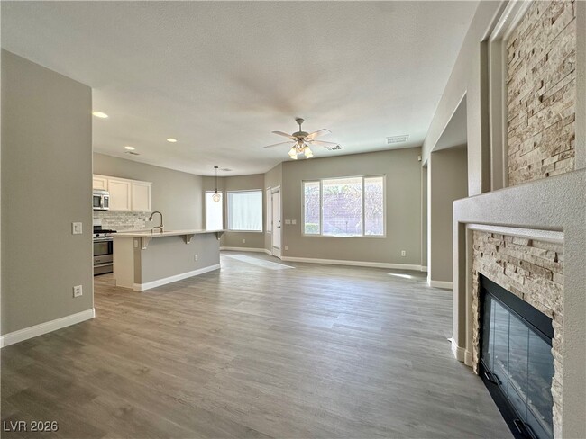 Building Photo - 2547 Belgreen St