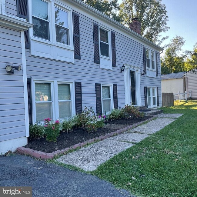 Building Photo - 2636 Armada St