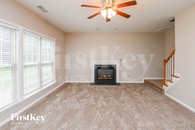 Building Photo - 2424 Coneflower Dr