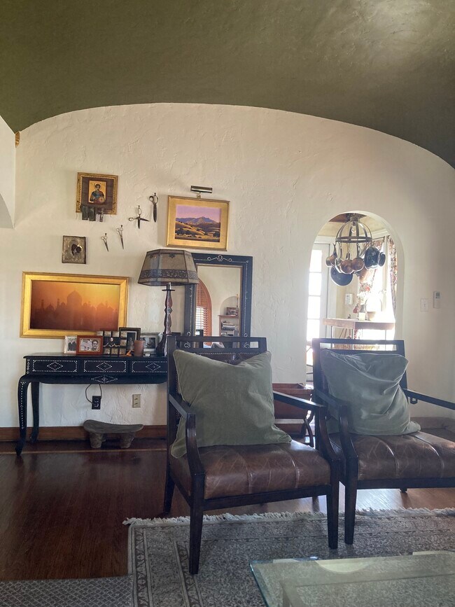 Living room with "The Frame" TV - 3506 Lemon Ave