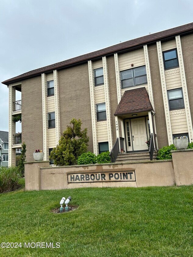 41A4 Ocean Ave, Sea Bright, NJ 07760 Condo for Rent in Sea Bright