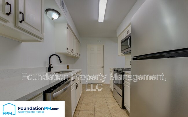 Foto del edificio - 3814 Selden Cove