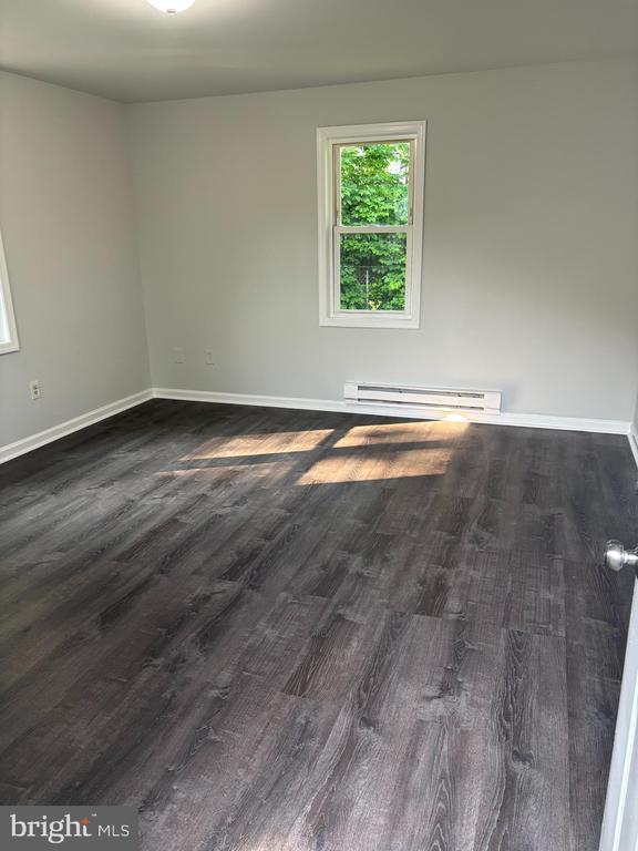 Building Photo - 708 Hartford Ct