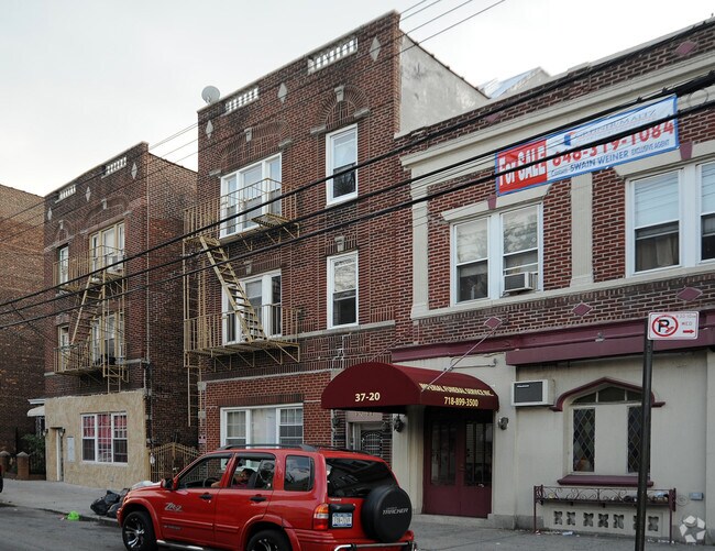 Foto del edificio - 37-24 104th St