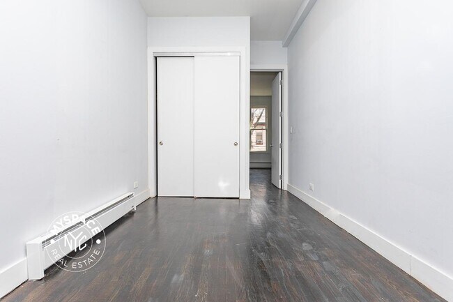 Foto del edificio - 16-29-29 Summerfield St
