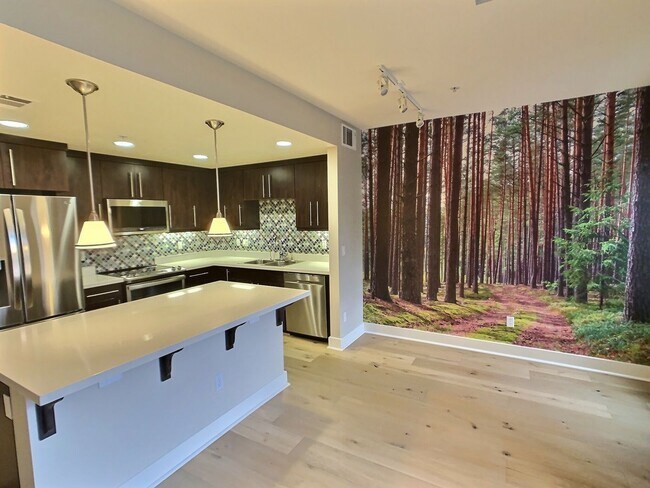 Building Photo - Beautifully Upgraded 2 Bedroom Condo with a Den in Downtown San Jose