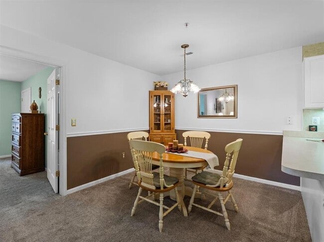 Building Photo - Rare opportunity, two bedroom two bathrooms