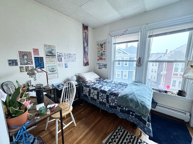 Foto del edificio - 80 Hillside St