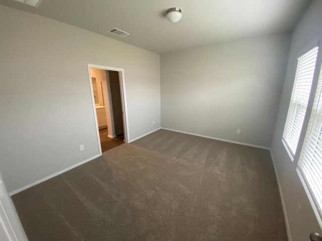 Foto del edificio - Brand New 3 Bed, 2 Bath in Maxwell!