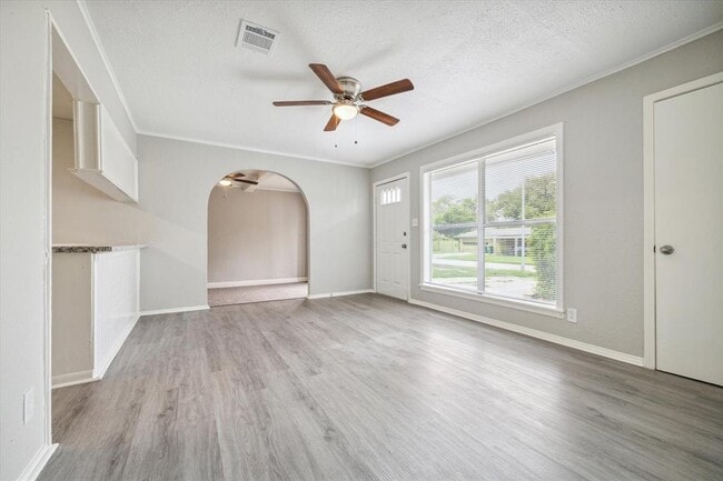 Building Photo - 6718 Crosswell St