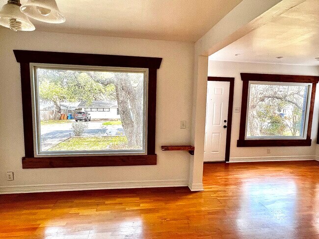 Building Photo - 1709 Virginia Ave