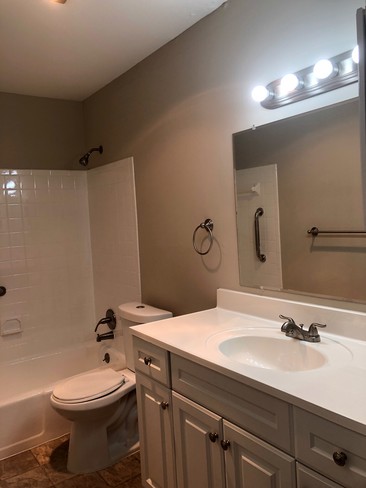 Building Photo - 2205 Cromwell Hills Dr