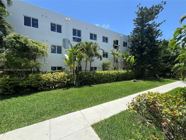 Building Photo - 145 NE 82nd Terrace
