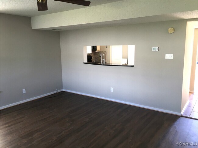 Foto del edificio - 9599 Kimberly Lynn Cir