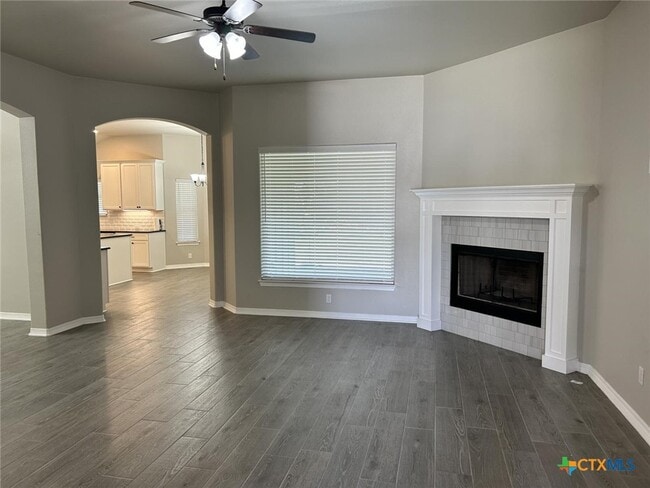 Building Photo - 620 Holstein Dr