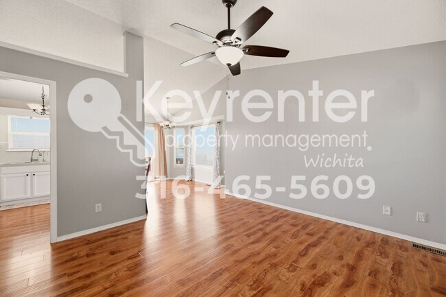 Foto del edificio - 1823 N Country Walk Ln