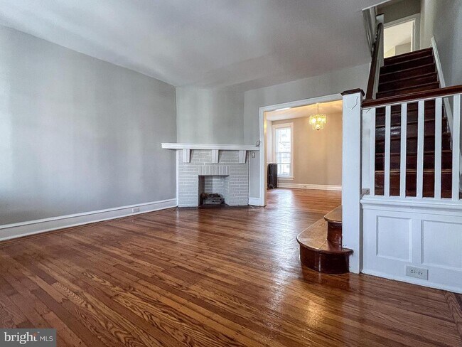 Foto del edificio - 6948 Forrest Ave
