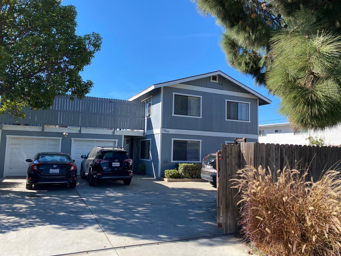 Front - 1769 Anaheim Ave