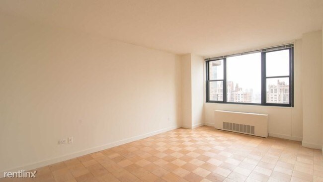 Building Photo - 1 br, 1 bath Apartment - 245 E 40th St