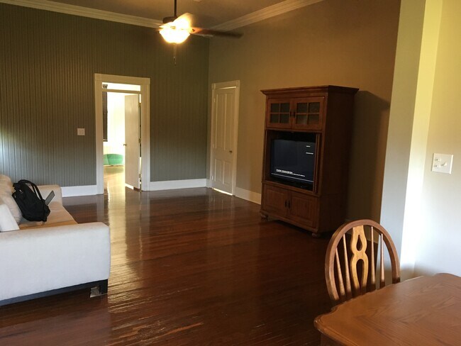 Viviendo - 1039 lady of the lake rd