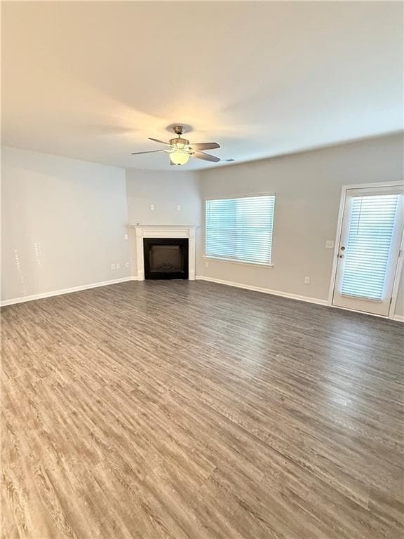 Foto del edificio - 247 Centennial Cir