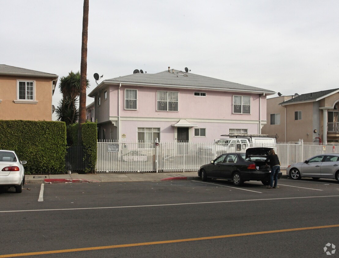 Foto del edificio - 1818 N Kingsley Dr