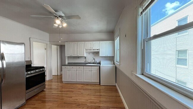 Foto del edificio - 126 Neponset Ave
