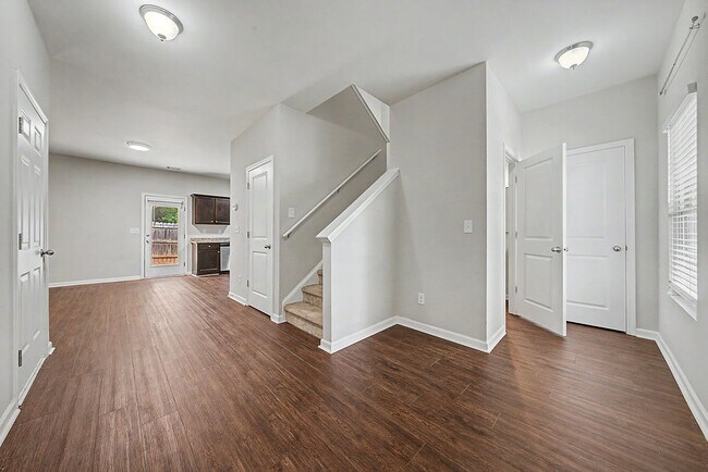 Foto del edificio - 310 St Lucas Ct