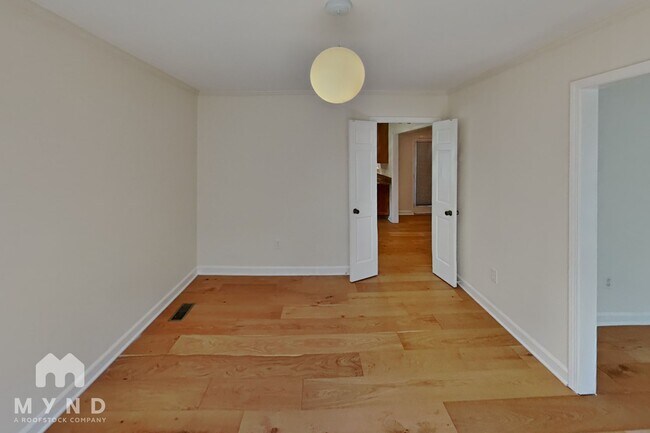 Foto del edificio - 2335 Hickory Crest Dr