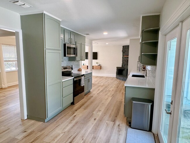 Foto del edificio - 215 Buck Dr NE