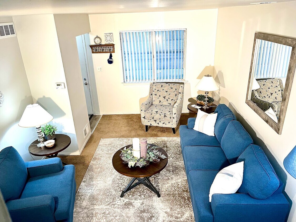 Coppertree Townhomes Apartments in Taylor, MI