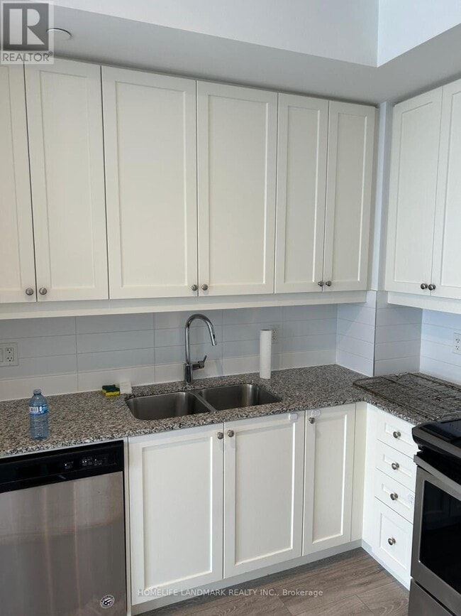 Photo du bâtiment - 1050 Main St E