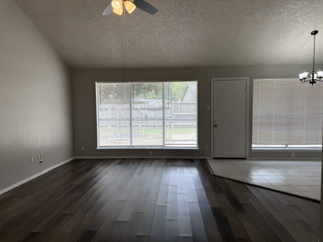 Foto del edificio - 21006 Bridgeview Cir