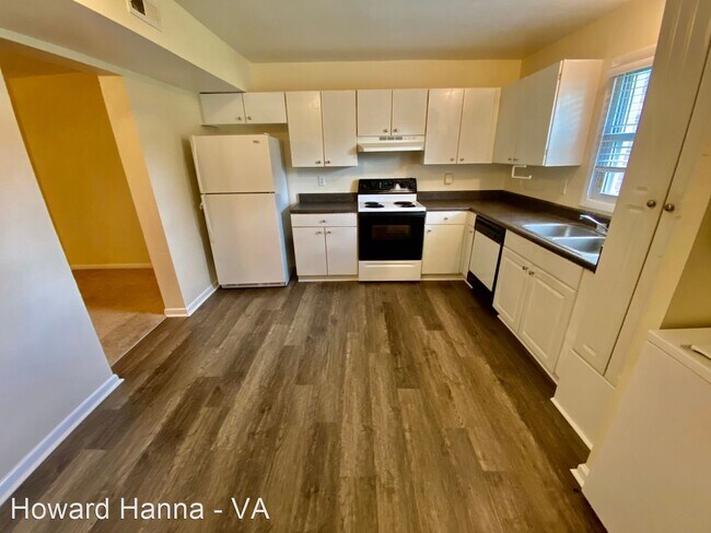 Building Photo - 3 br, 1.5 bath House - 702 Atterbury Court