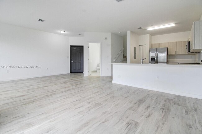 Foto del edificio - 15540 SW 136th St