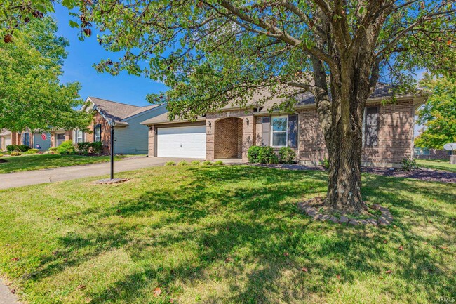 Building Photo - 3900 Deer Trail
