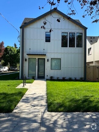 Building Photo - 4990 SE Ogden St
