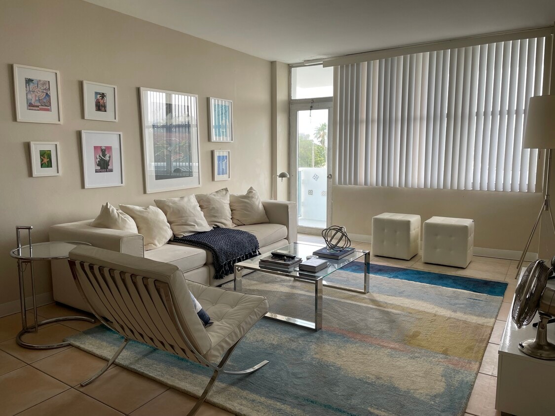 Sala de estar - 7441 Wayne Ave