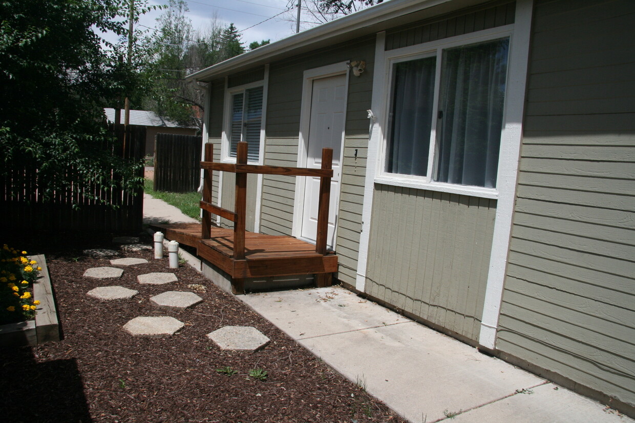 Primary Photo - 714 Prairie Rd