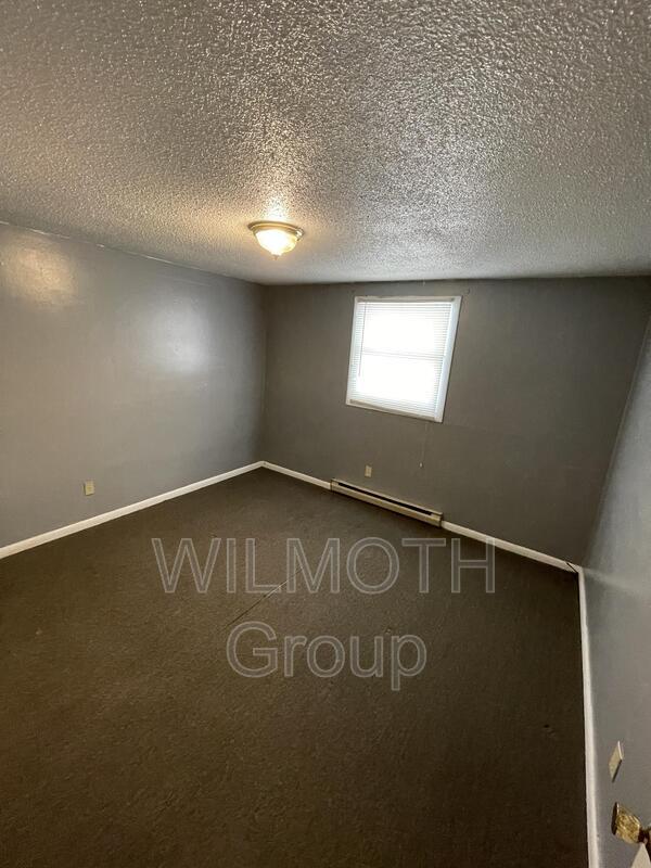 Building Photo - 812 S Cherry St