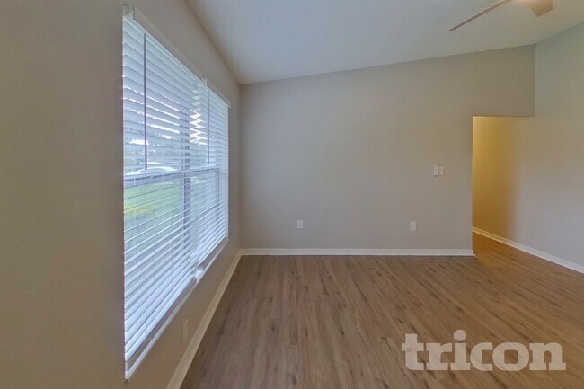 Foto del edificio - 5360 Alhambra Way S