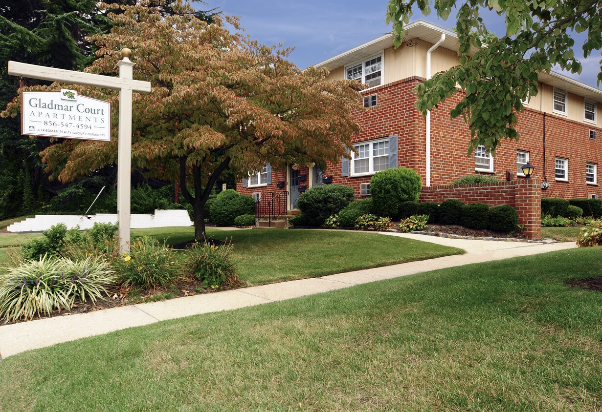 Primary Photo - Gladmar Court