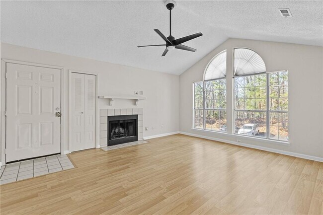 Foto del edificio - 1201 Waterville Ct