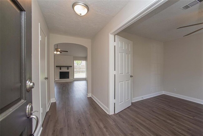 Building Photo - 17110 Telegraph Creek Dr