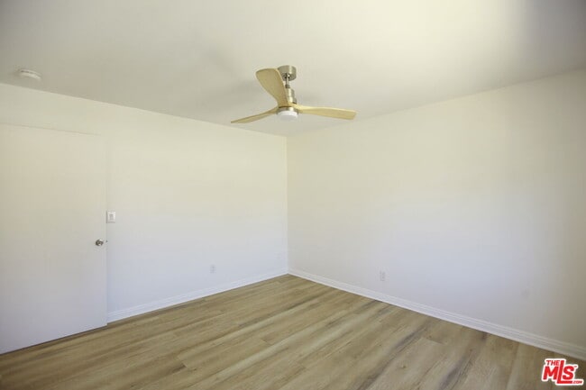 Building Photo - 833 Orange Grove Ave