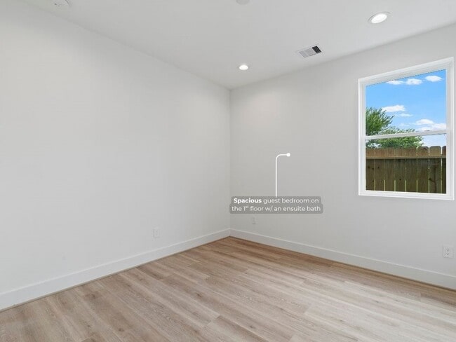 Building Photo - 4436 Oats St