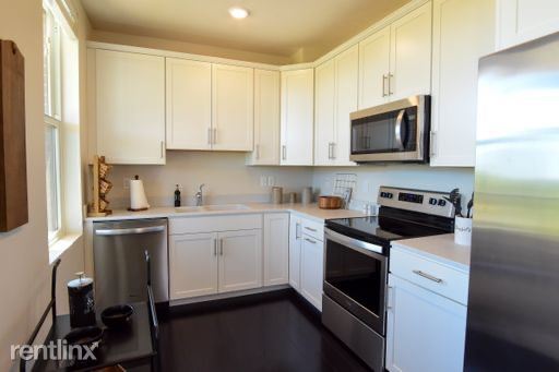 Primary Photo - 3 br, 2.5 bath Townhome - 13114 W Lincoln Rd