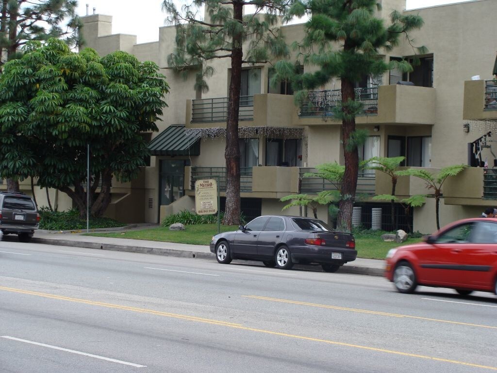 Foto principal - 14200 Victory Blvd