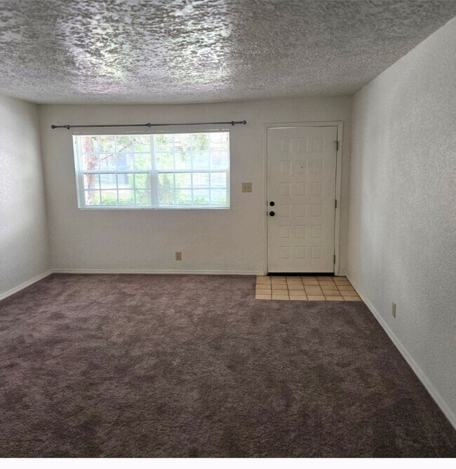 Foto del edificio - CALL US TODAY AT (505) 808-6467 TO SCHEDULE A CONVENIENT SHOWING