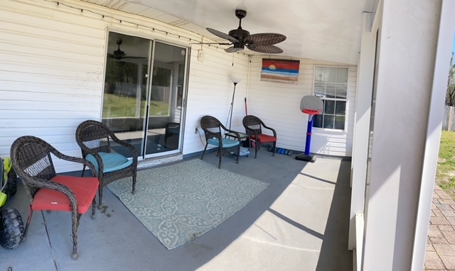 Screened in Patio - 7699 Sandstone St